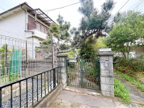 Parking for 3 cars × spacious 5LDK! 12-tatami Western-style room on the second floor◎ 25 minutes on foot from Shin-Omiya Station♪