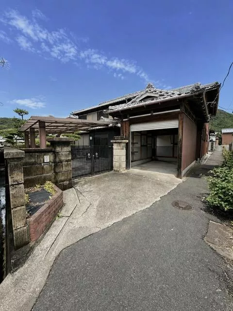 Himeji City, Bessho-cho Sado-shin (Himeji Bessho Station), single-story building, 8LDK