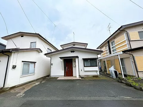Used single-family home in Takizawa City, Ukai Okan