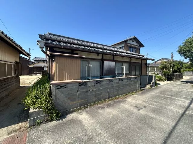 Higashikagawa-shi, Minato (Sanbonmatsu Sta.) Single story house, 2DK

500,000 yen