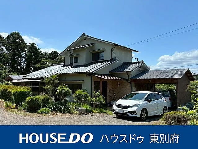 Used single-family home in Kawasakimachi, Hiji, Hayami District
