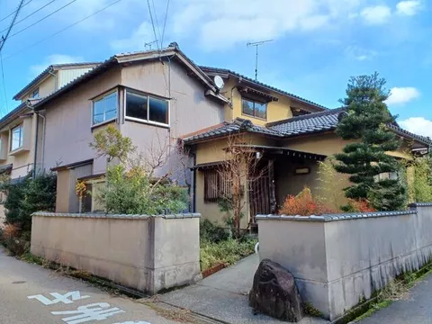 Awazu Town, Komatsu City 2-story 11K