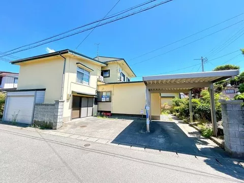 【Open House】Current sale until August 13 / Immediate occupancy available / Parking for 3 cars / Corner lot /