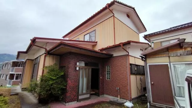 Ofunato City, Akasaki Town Aza Sano (Mori Station) 2-story building 5DK
