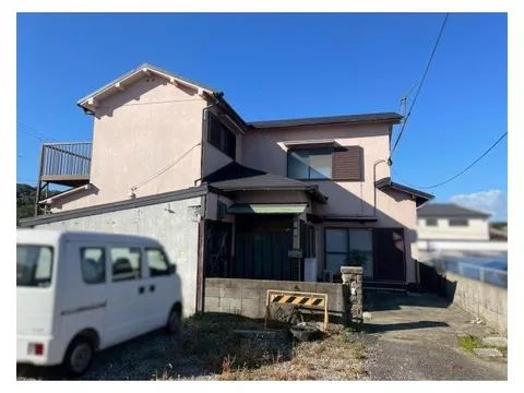 Nishihama (Wakayama Port Station) 5,800,000 yen