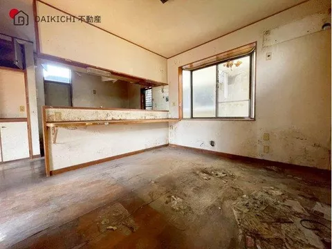 All rooms over 6 tatami mats! Good surrounding environment♪ Many commercial facilities convenient for shopping♪ - Image 3