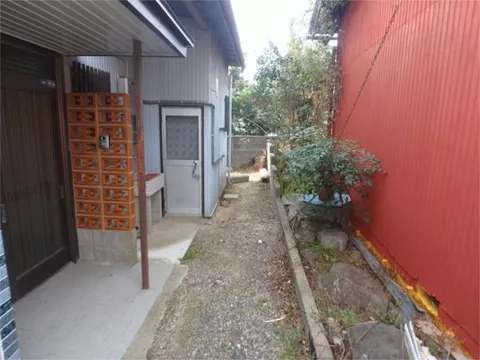 Suzuka City, Higashiekima-cho (Shirako Station) 2-story building, 4DK - Image 3