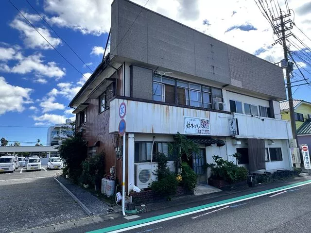 Nichinan City, Chuo-dori 1-chome (Nichinan Station) 2-story building 4K