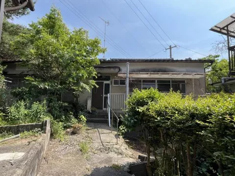 Oita City, Oaza Yahata Higashi Yahata (Nishi Oita Station), 1 floor above ground and 1 basement, 3DK