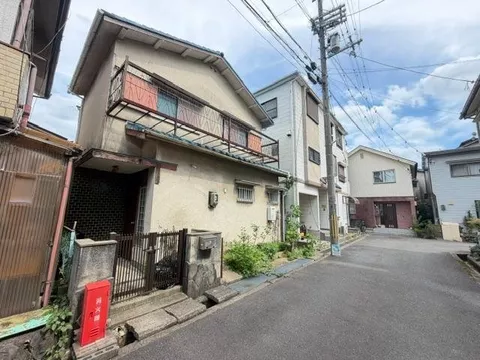 ■3DK layout that is practical♪■Please consider it as a site for rebuilding or as an investment property♪ - Image 2