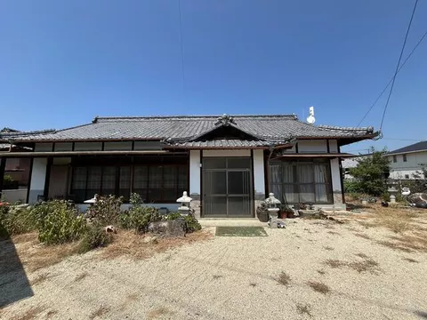 Mitoyo City, Tawama Town Matsuzaki (Tawama Station) Single-story building 5DK