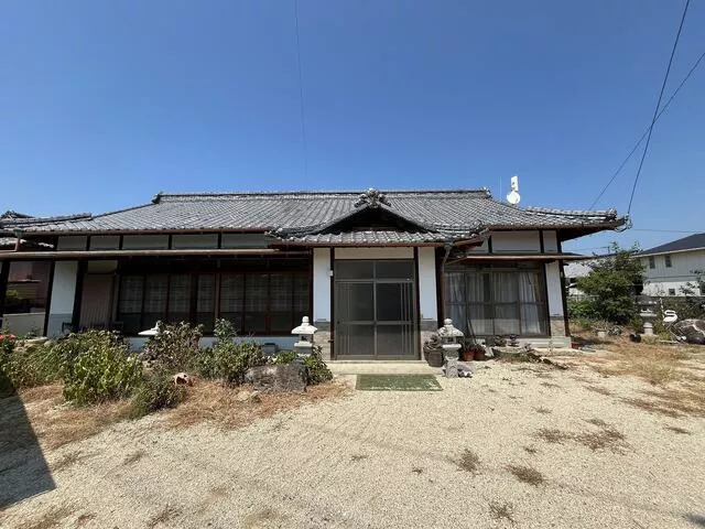 Mitoyo City, Tawama Town Matsuzaki (Tawama Station) Single-story building 5DK