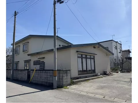 Sakubamachi (Kuroishi Station) 7 million yen