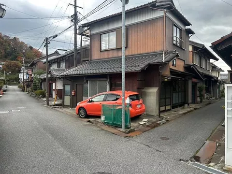 Maibara City, Sui (Sui Station) 2-story 5DK