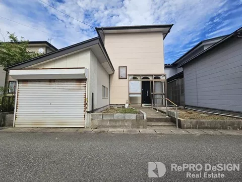 Convenient with a reheating function for the bath! Close to main roads! Parking expansion consultation available