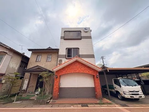 Tsukioka Onsen (Tsukioka Station) 5.18 million yen