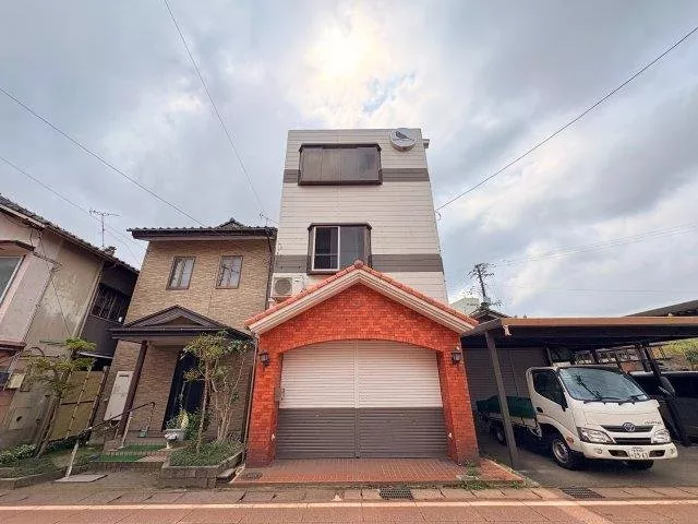 Tsukioka Onsen (Tsukioka Station) 5.18 million yen