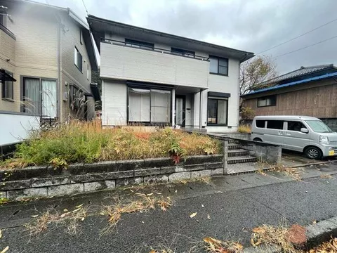 Tsuruga City, Fujigaoka-cho (Tsuruga Station) 2-story 5SLDK - Image 1