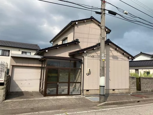 Tsukimi Town 6 (Kaihatsu Station) 8,000,000 yen