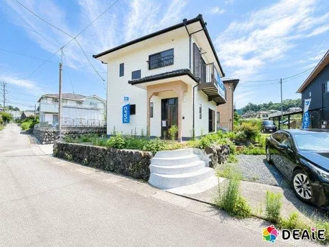 Renovated property, 7 minutes on foot to elementary school, parking for 2 cars available, available for viewing today♪