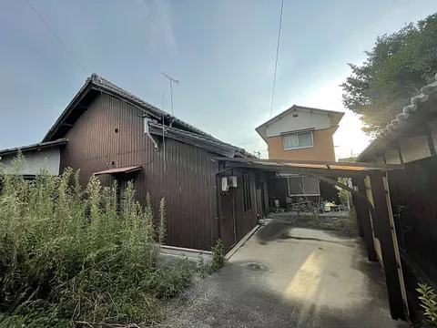 Used single-family home, a house at the back of Hosomichi in Matsuzaki, Takuma Town