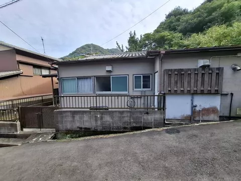 Kitakyushu City, Moji Ward, Kamifujimatsu 2-chome 2-story 8LDK