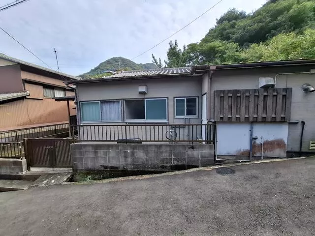 Kitakyushu City, Moji Ward, Kamifujimatsu 2-chome 2-story 8LDK