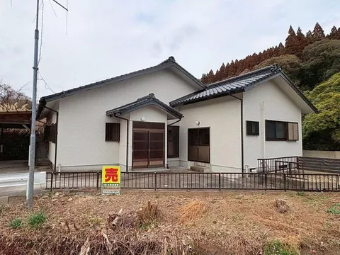3-minute walk from the station × south-facing single-story house with a land area of 88 tsubo and 6DK