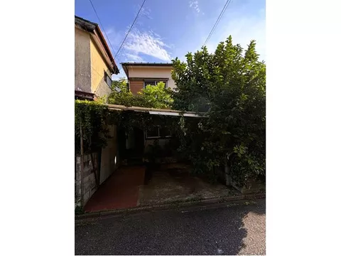 A new home in a calm neighborhood. Close to elementary and middle schools, great for families◎