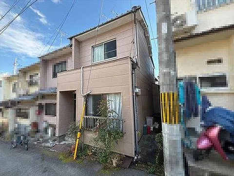 Used single-family home, Kyoto City Subway Karasuma Line, Kitaoji Station, 20 minutes by bus, get off at Takamine Kaminocho, 5 minutes on foot