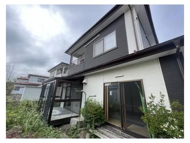 Misawa City Komaki Area 4DK Used House / ■ Parking lot with carport,安心 with snow