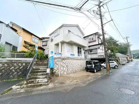 Open house held, interior and exterior renovation completed in August 2026, open house held, immediate move-in available