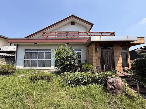 Used single-family home Takasaki City Inaridai Town used house