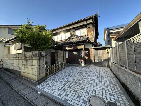 Hakusan City, Mikawa Kitamachi (Mikawa Station) 2-story building 8LDK