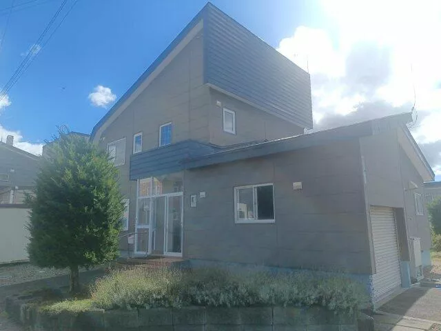Mikasa City, Wakakusa-cho (Iwamizawa Station), 2 stories, 5LDK
