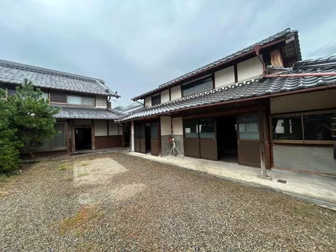 Tanba City, Hyogocho Sanjiki 2-story 10K