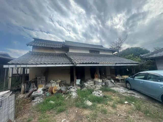 Marui, Onohara-cho, Kanonji-shi, Kanonji (Kanonji Sta.) Single story house, 5LDK

700,000 yen