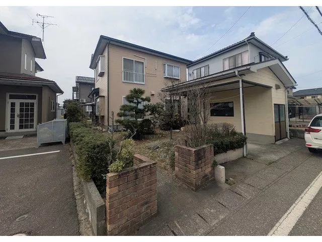 Oaza Uedajiri (Ibarame Station) 6 million yen