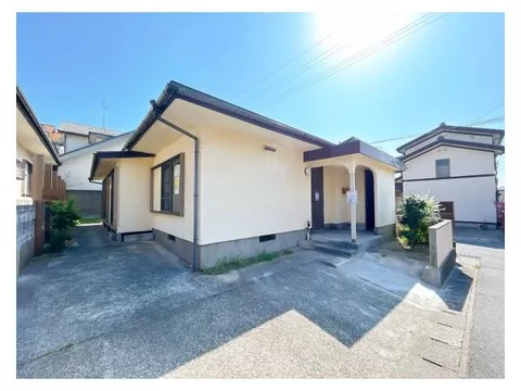 [Open House] Interior or exterior or interior/exterior renovation planned / single-story / new seismic standards compliant / water