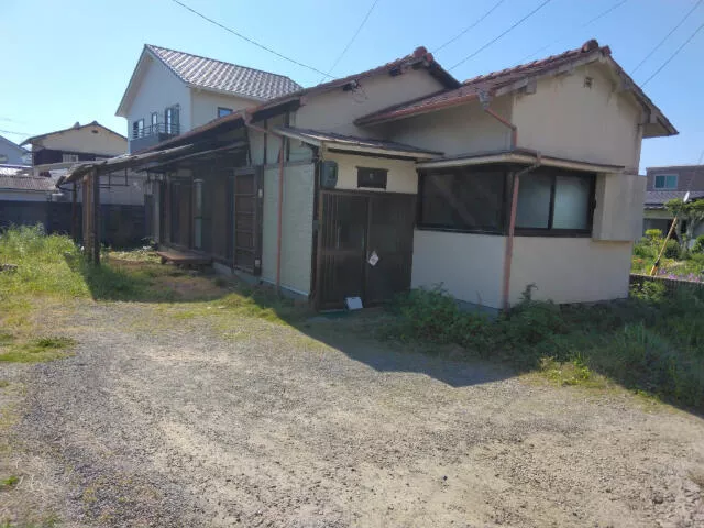 Niihama City, Minami Komatsubara-cho (Takahama Station) Single-story building 3DK
