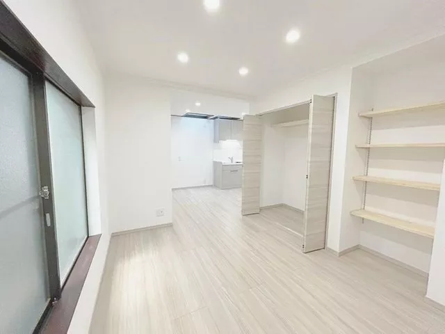 [Open House Held] Interior and exterior renovation / Seismic construction / Parking for 1 car available / Quiet residential area