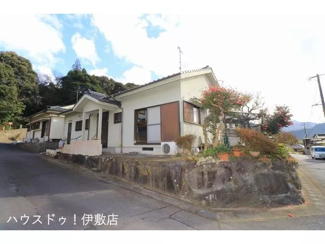 [Popular single-story house][6 minutes on foot to Yoshida Elementary School][Corner lot][With garden]