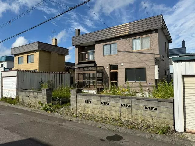 Iwamizawa City Kamihoromukai Kita 1-jo 3-chome (Kamihoromukai Station) 2-story 6SLDK