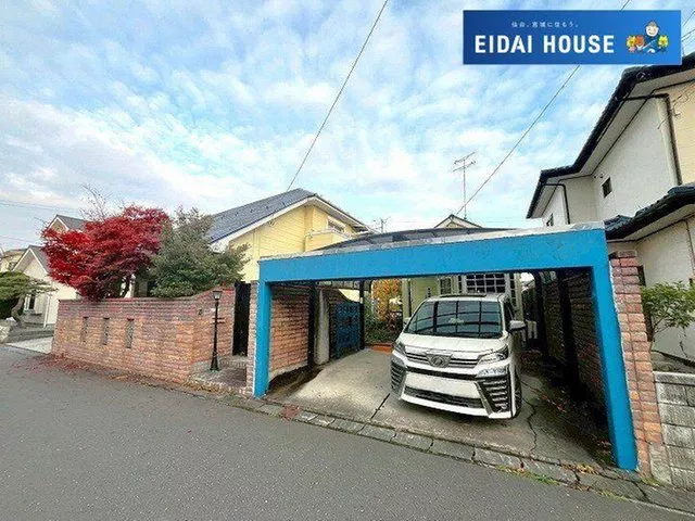 ■ Parking for 2 cars in tandem! ■ Spacious indoor space!