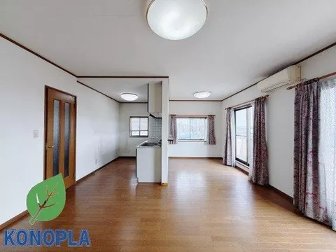 Large space residence for two families ☆ Two LDKs ■ All-electric ■ Carport ■ Air conditioning - Image 2