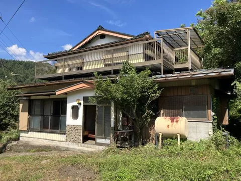 Okuwa Village, Kiso District, Oaza Nagano (Okuwa Station) Two-story building, 4DK