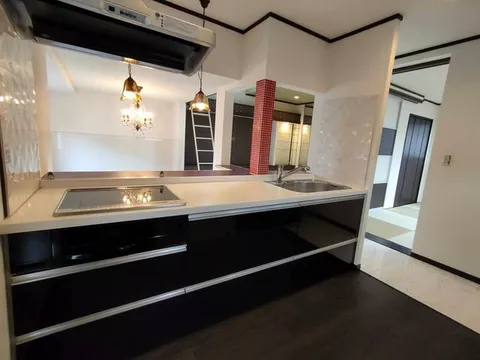 ■ Built in 2014 ■ 3LDK ■ 5 minutes on foot to convenience store ■ Within walking distance to station and supermarket