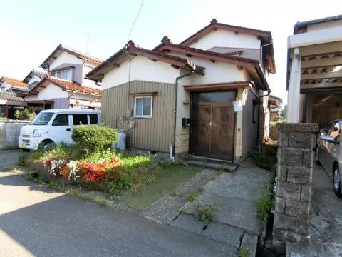 Kojomachi 3-chome, Kaga City (Kaga Onsen Station) 2-story 5DK