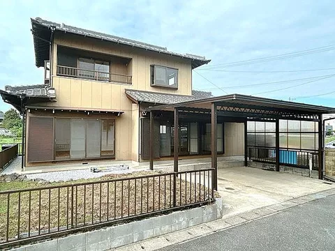 Used single-family home in Kaizu City, Nagakubo, Kaizu Town