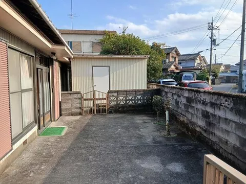 Anan City Nakagawa-cho Akaiike (Awa Nakajima Station) Single-story building 5DK